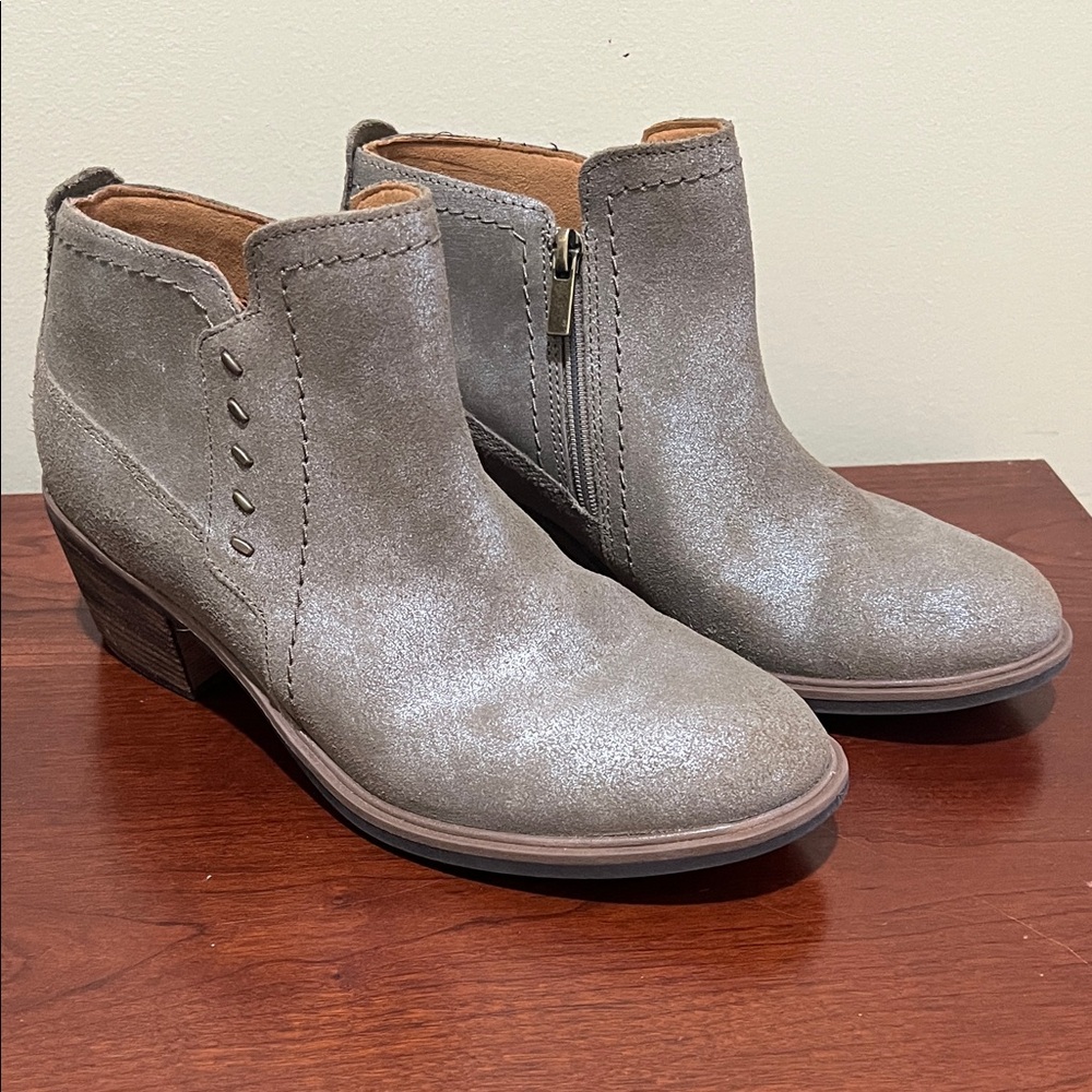 Clarks Metallic Gray Ankle Booties